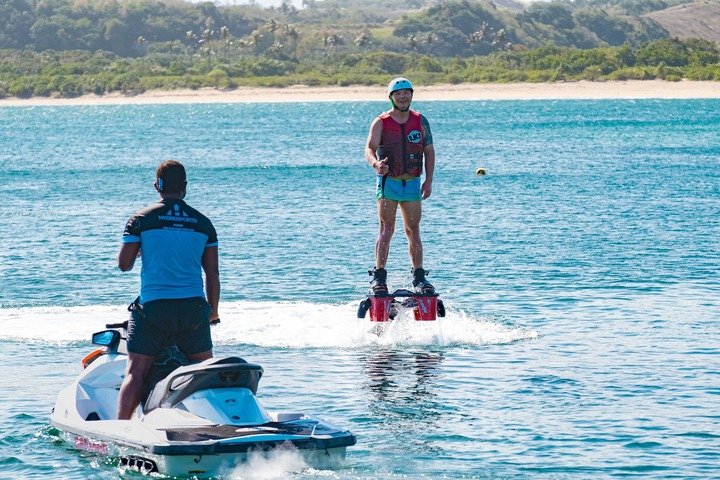 Parasailing & Paragliding in Fiji
