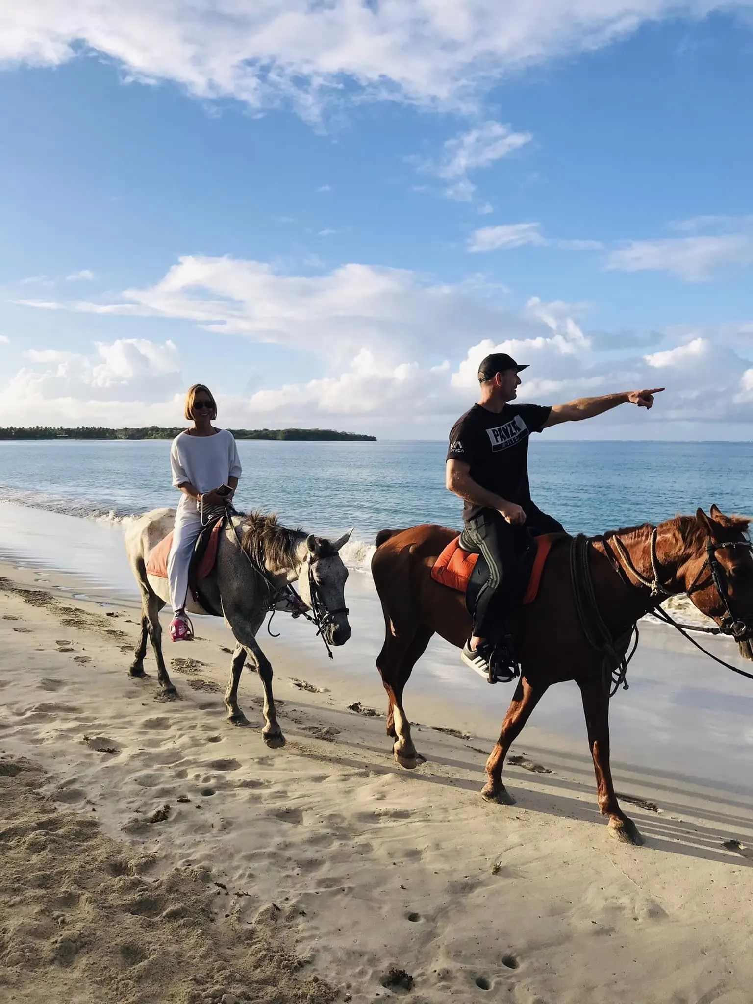 Natadola Beach Horse Riding Tour – AU$139 ( 90 Minute Ride )