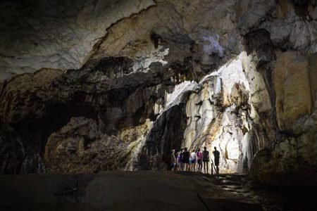 Cannibal ‘Nahehe’ Cave Tour